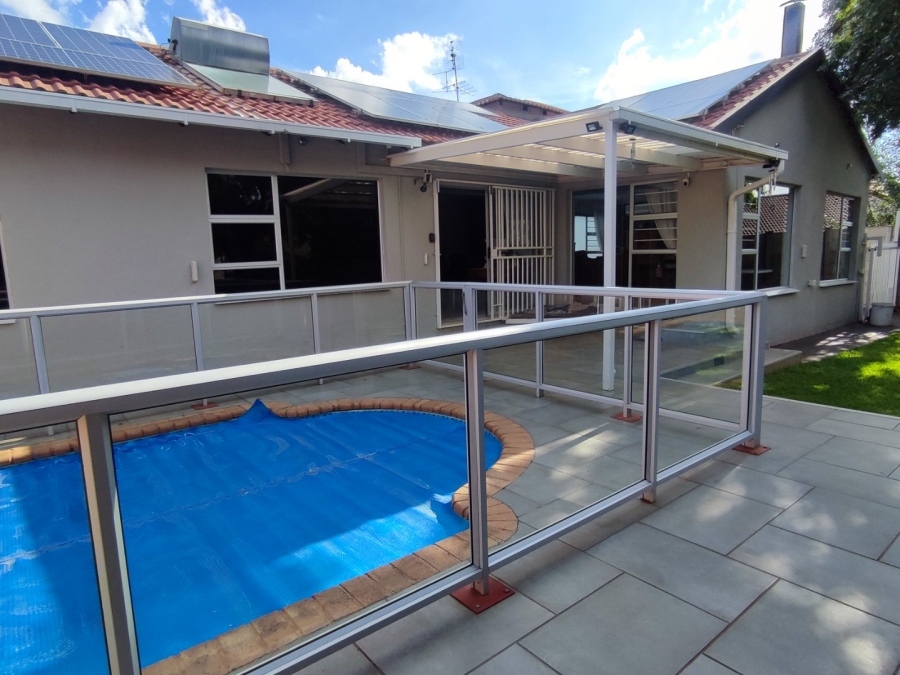 4 Bedroom Property for Sale in Langenhovenpark Free State